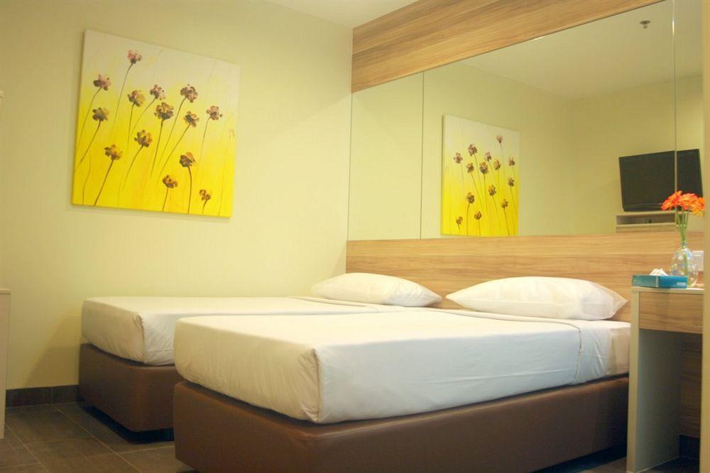 Hotel 81 Dickson Сингапур Екстериор снимка