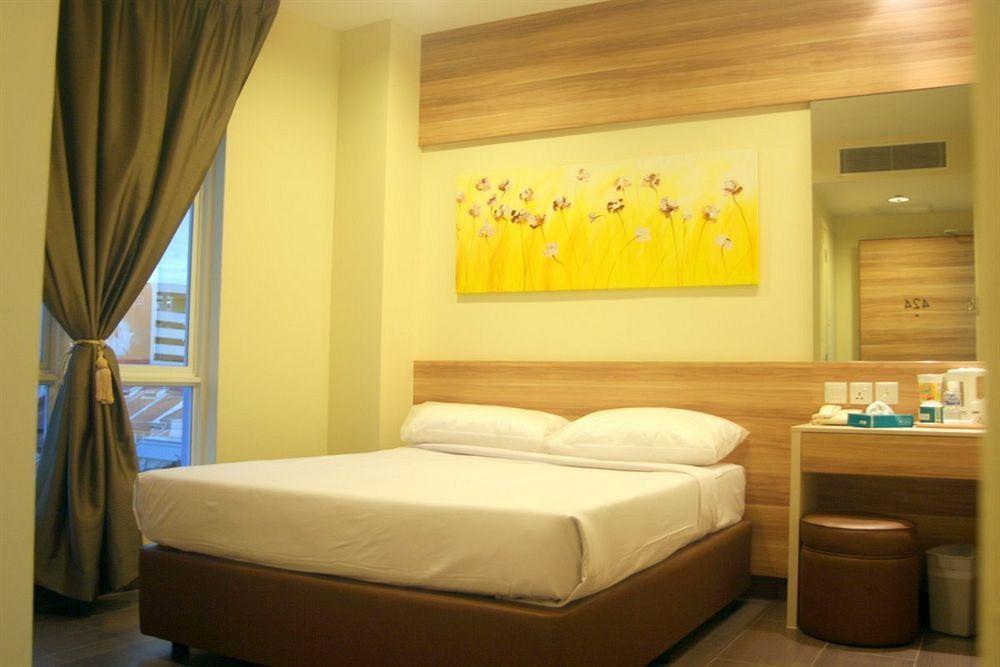 Hotel 81 Dickson Сингапур Екстериор снимка