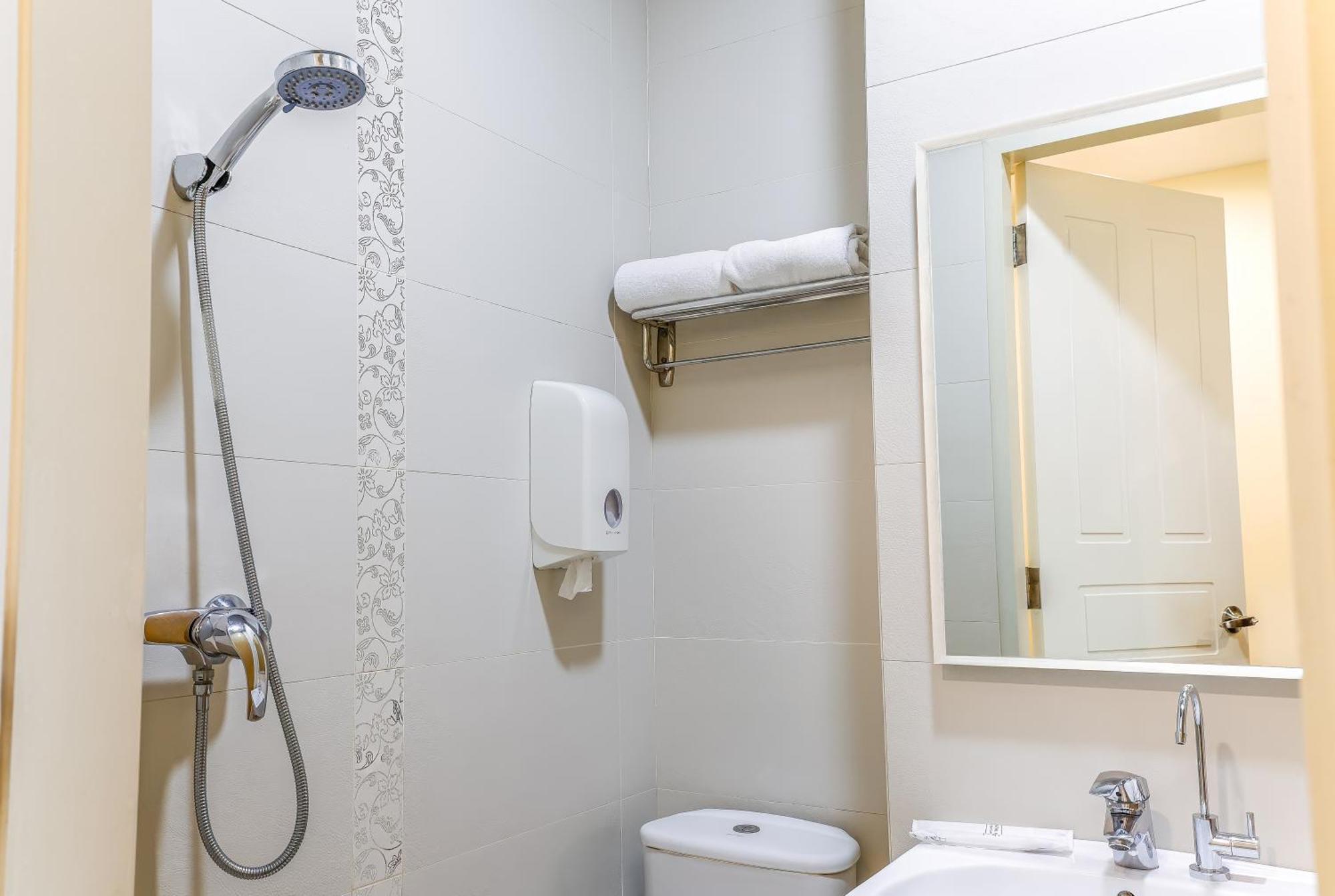 Hotel 81 Dickson Сингапур Екстериор снимка